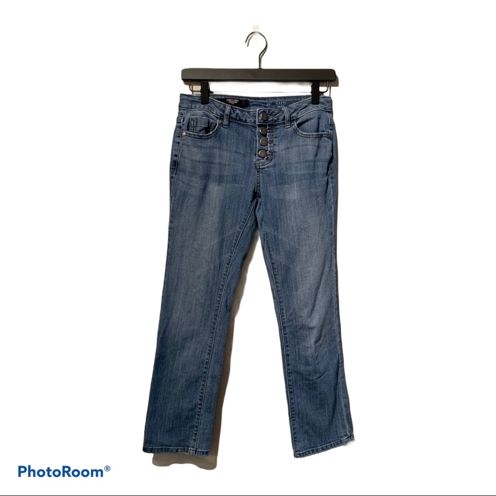 Simply Vera Wang straight leg, light wash jean